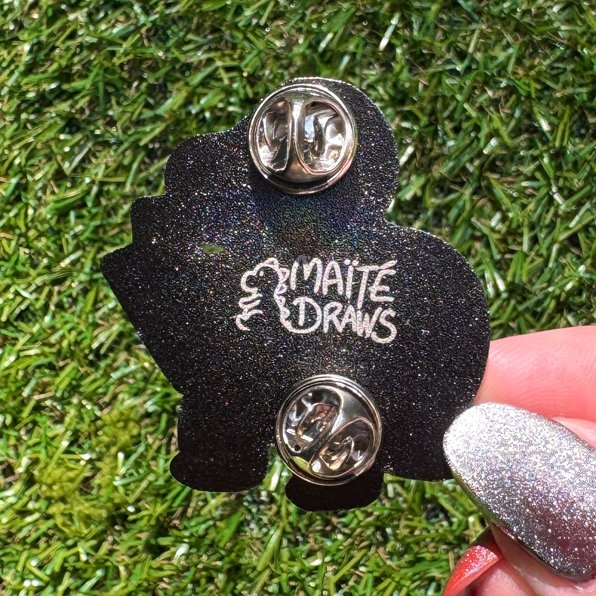 Dino Poire - Enamel Pin